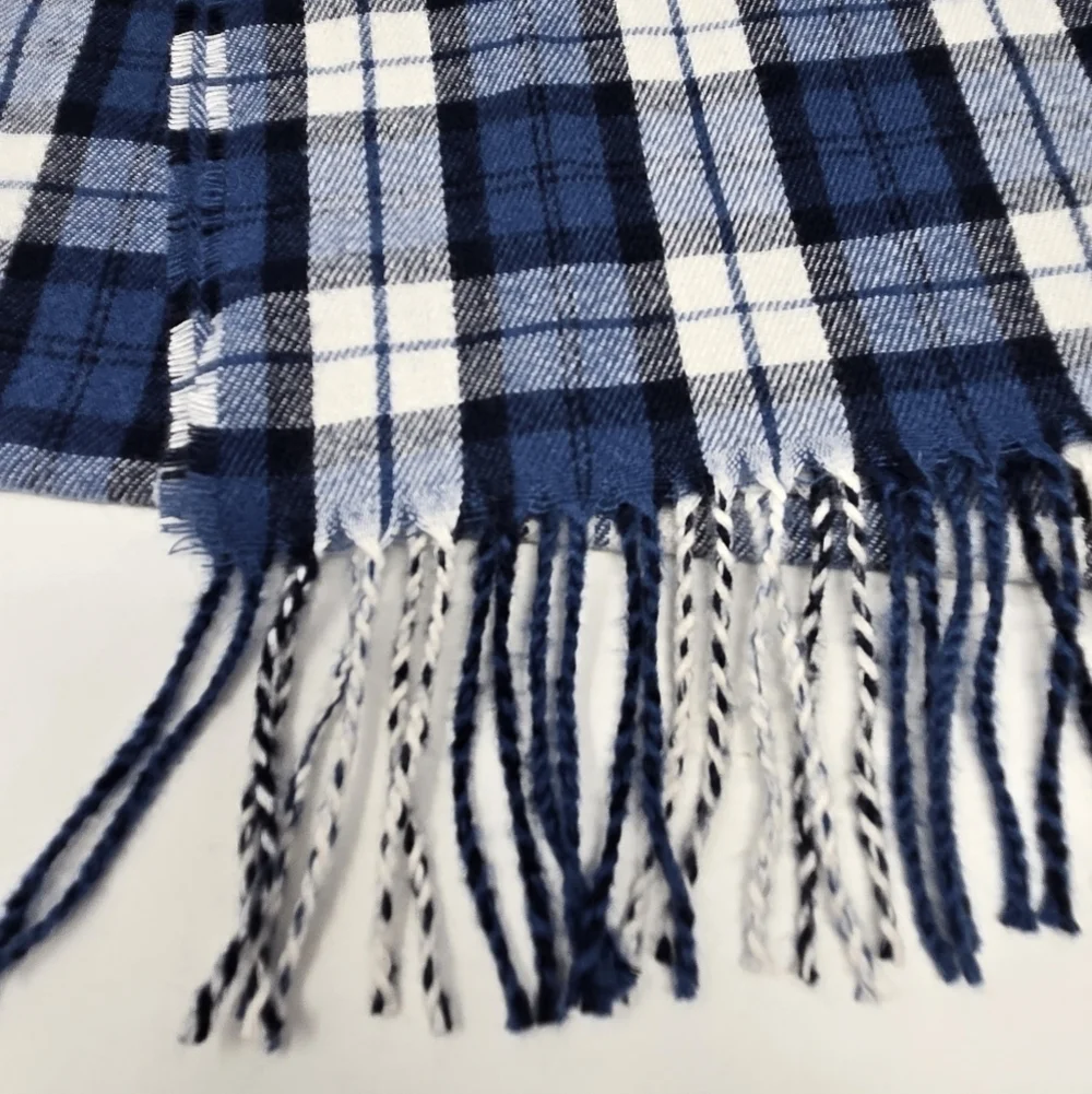 OLD NAVY BLUE & WHITE PLAID LONG SCARF FRINGE ENDS UNISEX OS FALL WARM COZY